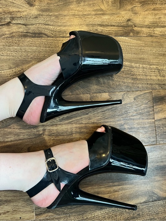 Pleaser Shoes - Pleaser Black Platform Heels Size 8 8 inches Well Worn